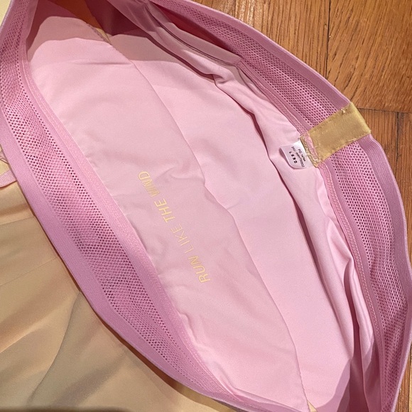 LSKD x Grace Grove Accelerate Mid-Rise Running Shorts - Lemon & Marshmallow - Picture 4 of 5